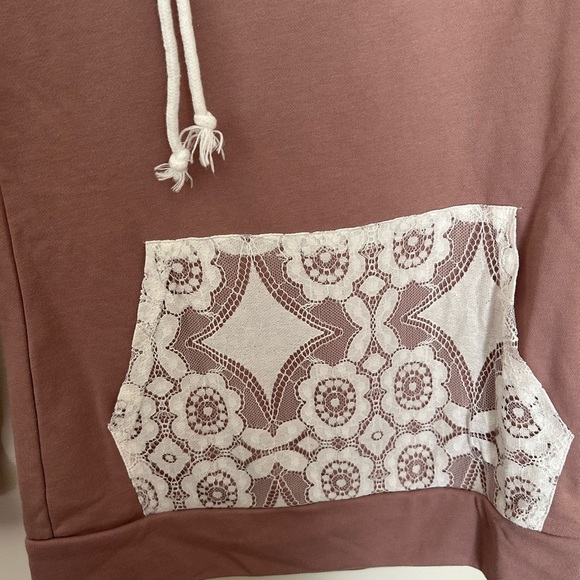 Vanilla Bay Lace Detail Hoodie - Picture 3 of 6